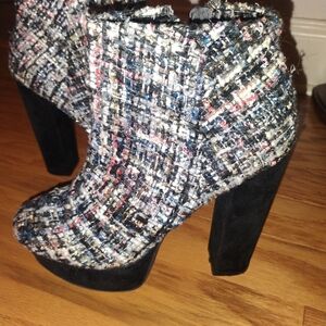 Stylish Tweed Ankle Boots